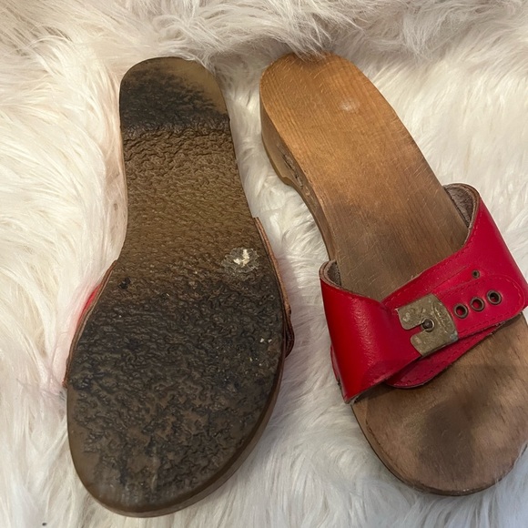 Dr Scholls Red Leather Sandals Sz 7 Womens Wood Slip On Shoes Vtg 70s 80s Italy - Picture 3 of 5